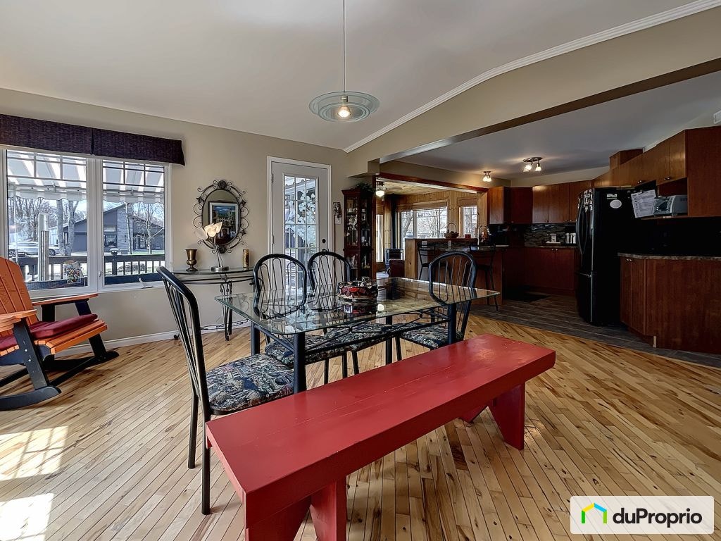 $425,000 - Bungalow for sale in St-Apollinaire — photo 2