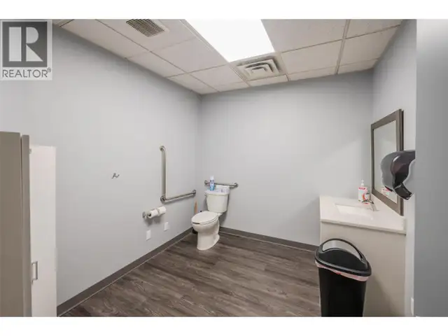 474 Main Street Penticton, British Columbia in Commercial & Office Space for Rent in Penticton - Image 18