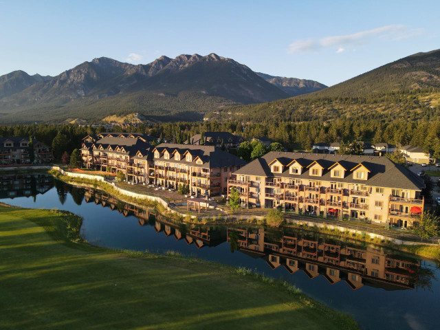 425 C - 400 BIGHORN BOULEVARD Radium Hot Springs, British Columb in Condos for Sale in Cranbrook