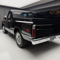 Check out this 1972 GMC 1500 Custom. This shortbox, standard cab is an absolute beauty! This truck h... (image 2)