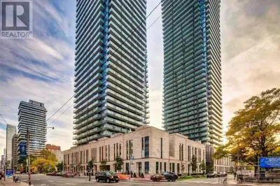 809 - 65 ST MARY STREET Toronto (Bay Street Corridor), Ontario