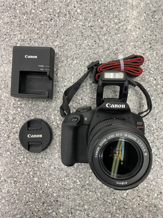 Canon Rebel T7 DSLR Camera with 18-55mm 1:3.5-5.6 Lens in Cameras & Camcorders in City of Toronto - Image 2