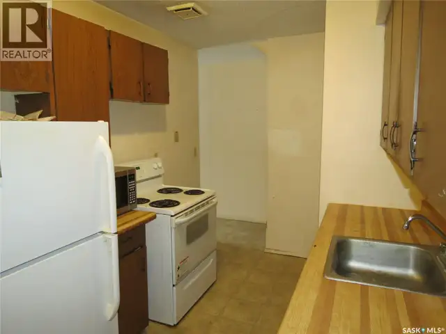 3926 Castle ROAD Regina, Saskatchewan in Condos for Sale in Regina - Image 8