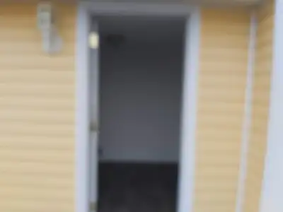 3 BEDS 2 FULL BATH LAMINATE FLOOR IN ENTIRE HOUSE NEWLY PAINTED 2 BRAND NEW HEAT PUMPS INSTALLED 1 B...