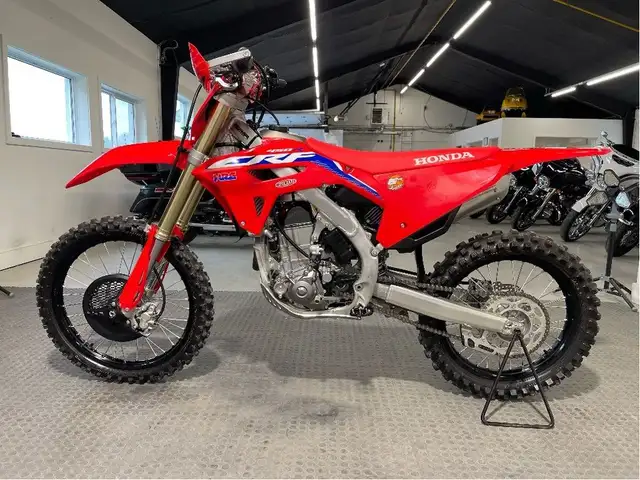 2022 Honda CRF450R ONLY 11 HOURS/LIKE BRAND NEW/$33 WEEKLY/ZERO  in Dirt Bikes & Motocross in North Bay - Image 4