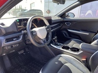 CLEAN CARFAX ONE OWNER, Heated Front Seats, 360 Camera, SUNROOF, Navigation, Front and Rear Parking... (image 8)