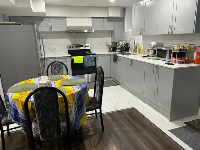 2 Bedroom Basemaent   for lease