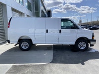 AMVIC Licensed Dealer The 2025 GMC Savana Cargo Van in Summit White is a reliable and versatile work... (image 9)