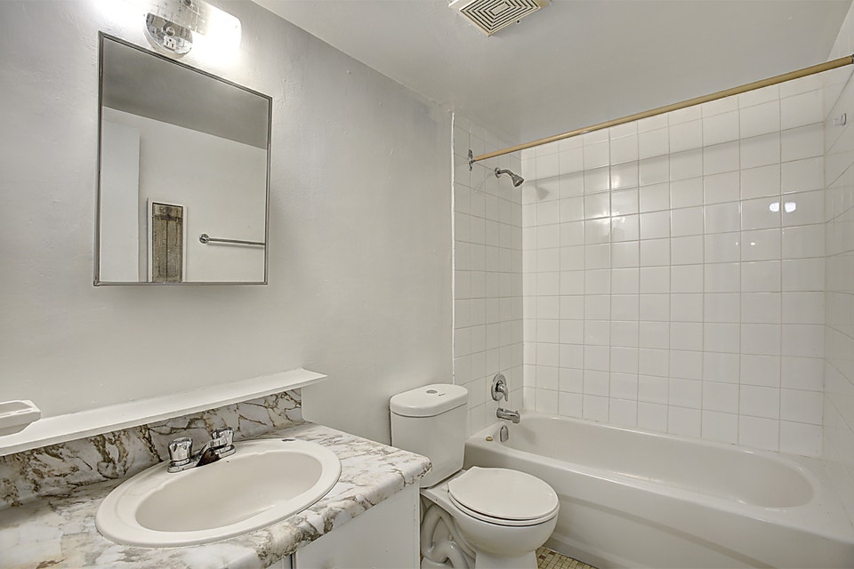 Brampton 2 Bedroom Apartment for Rent - 182 Church Street, East 5