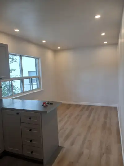 Beautiful 2 Bedroom Unit