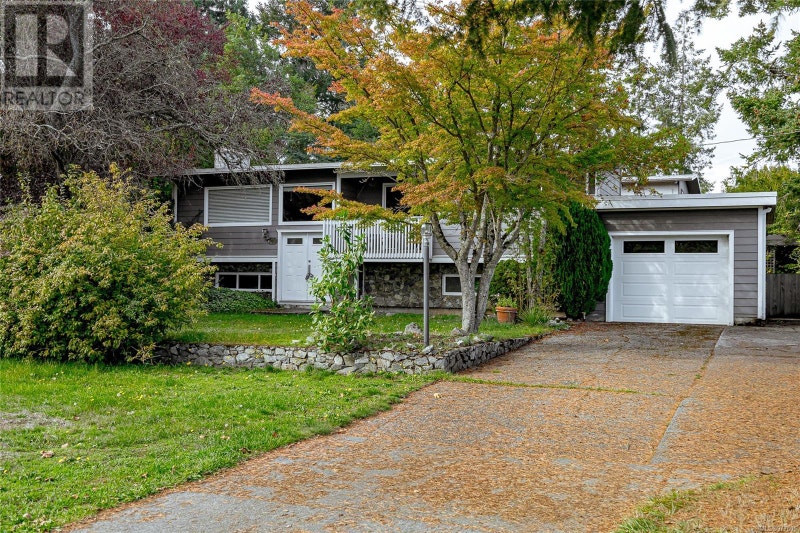 860 Beckwith Ave Saanich, British Columbia Houses for Sale Victoria