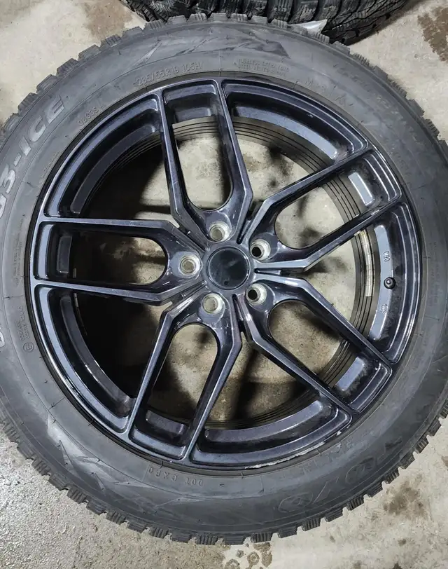 19inch Volvo XC90/XC60 Winter Tire Kit 235/55/19 Toyo G3-Ice in Tires & Rims in Markham / York Region - Image 3