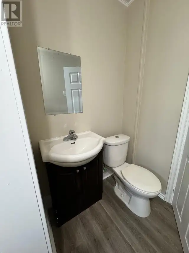 1 Bedroom Upper-Level Unit – Laundry Hookups Available – $1,249/ in Long Term Rentals in Sault Ste. Marie - Image 8