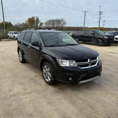 BLOWOUT PRICE!!!! 8.4" INFOTAINMENT SCREEN!! 7 PASSENGER!! LOW KMS!!! NAVIGATION!! HEATED LEATHER!!...