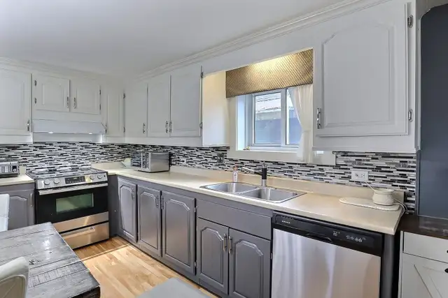 Une vraie aubaine à seulement 230 000 $! in Houses for Sale in Sherbrooke - Image 5