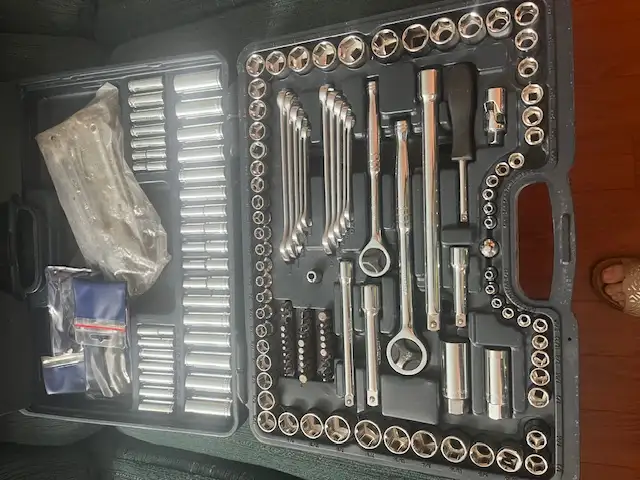 Mastercraft Universal Socket and Wrench Set in Hand Tools in Mississauga / Peel Region - Image 7