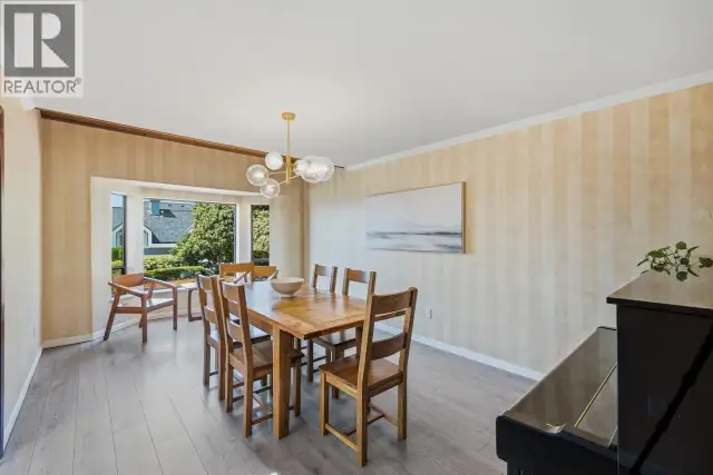 2008 BLAIRVIEW AVENUE North Vancouver, British Columbia in Houses for Sale in North Shore - Image 7