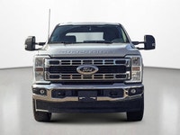 This Ford Super Duty F-250 SRW boasts a Intercooled Turbo Diesel V-8 6.7 L/406 engine powering this... (image 8)