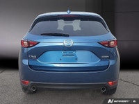 2020 Mazda CX-5 Le Mazda CX-5 GT 2020 se distingue par son design raffiné et dynamique, fidèle à la... (image 3)