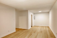 Semi-renovated Akelius three bedroom apartment for rent. Located near Roslyn in the Westmount neighb... (image 4)