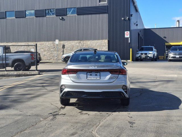 2024 Kia Forte EX | Heated Wheel + Seats | CarPlay + Android in Cars & Trucks in Guelph - Image 4