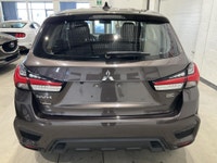 Le Mitsubishi RVR 2020 version SE AWD MAGS CAMERA RECUL CRUISE A/C usagé offert chez AutoStudio 72 à... (image 2)