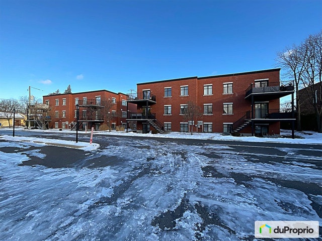$519,999 - Condominium for sale in Longueuil (Vieux-Longueuil) — photo 2