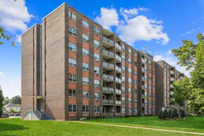 Edinburgh Manor Apartments - 1 Bedroom available at 640 Guelph L