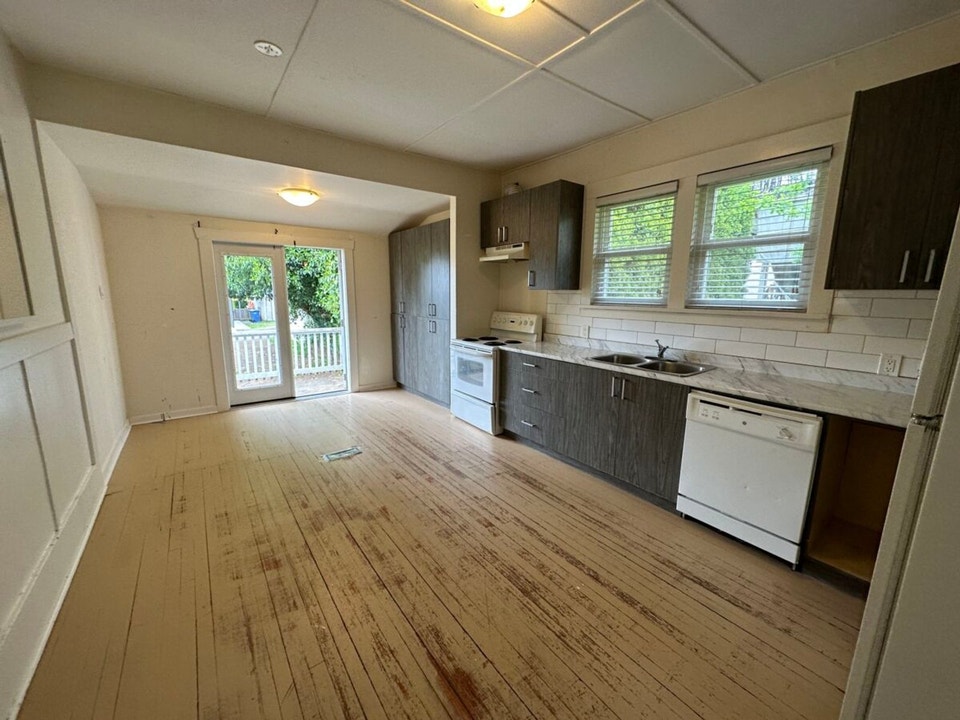 Rustic Charm Close to Downtown 2