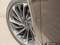 Cooled Leather Seats, Dynamic Handling Package, Full Rear Console! Everything about this 2025 Lincol... (image 6)
