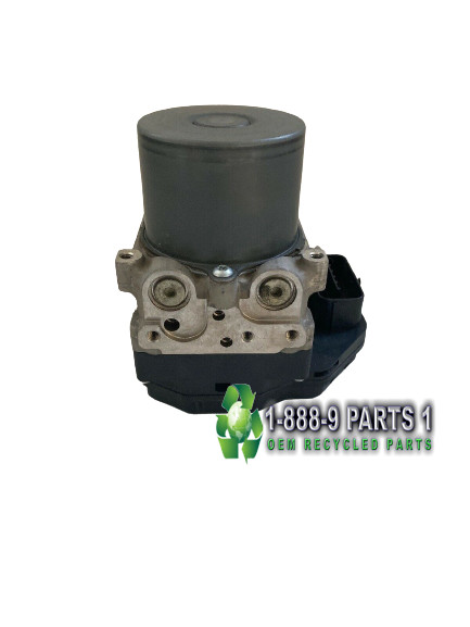 ABS Anti-Brake Pump w/Module Toyota Sienna 2015-2020 OEM in Other Parts & Accessories in Hamilton - Image 3