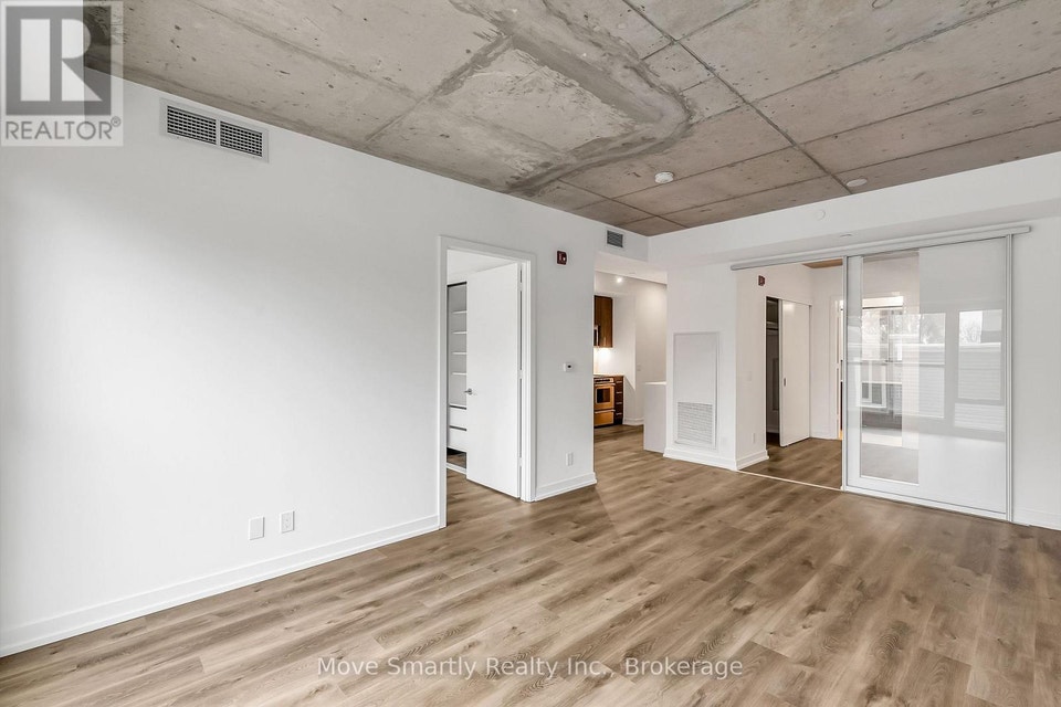 201 - 115 LARCHMOUNT AVENUE Toronto (South Riverdale), Ontario 5