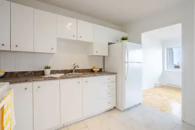 Offre spéciale : 3 mois de loyer à 50 % ! Appartements 4.5 (2 chambres) disponibles dès maintenant a...