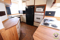 Beautiful 2-Story Apartment for Rent Main Floor 420 Darwin Crescent, Thunder Bay This spacious and u... (image 1)