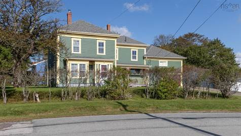 50 Albert Street in Houses for Sale in Yarmouth - Image 2