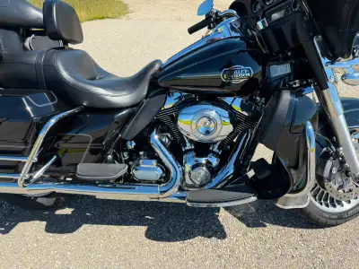 2012 Harley Ultra Classic - True Cruiser - Priced to Sell, View more
