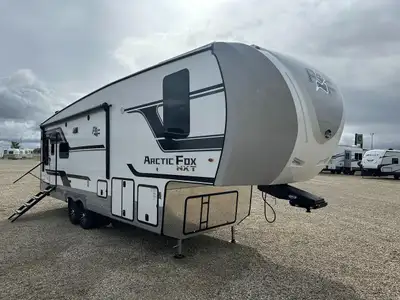 OPTIONAL EQUIPMENT: Surround Sound Bar, Sliding Pass Through Storage Tray, KYB Off-Road Shocks, 32"...