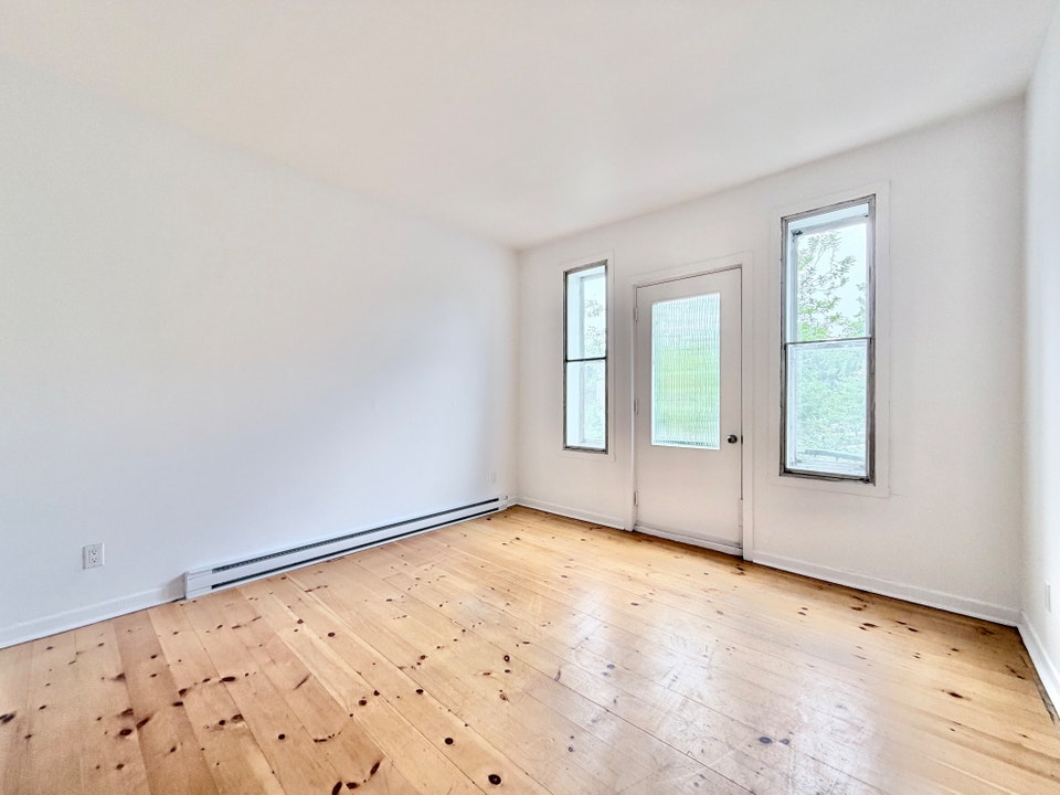 4 et demi - Plateau Mont-Royal - Électros + AC inclus - Dispo! 4