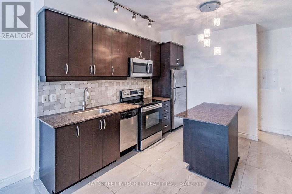 813 - 2885 BAYVIEW AVENUE Toronto (Bayview Village), Ontario 4