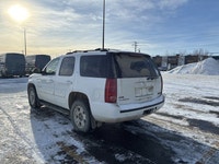 Only 94,501 Miles! This GMC Yukon boasts a Gas/Ethanol V8 5.3L/327 engine powering this Automatic tr... (image 1)