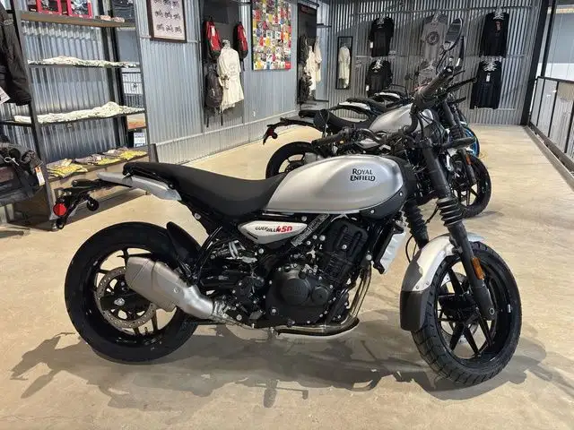 2026 ROYAL ENFIELD MOTORS GUERRILLA 450 in Street, Cruisers & Choppers in City of Halifax - Image 4