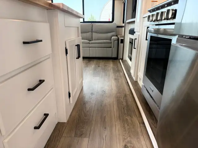 2022 Forest River CRUSADER 382 MBH in Travel Trailers & Campers in St. Albert - Image 31