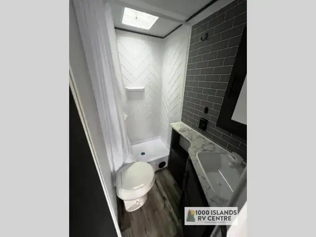 2025 Dutchmen RV Aspen Trail LE 26BH in Travel Trailers & Campers in Kingston - Image 12