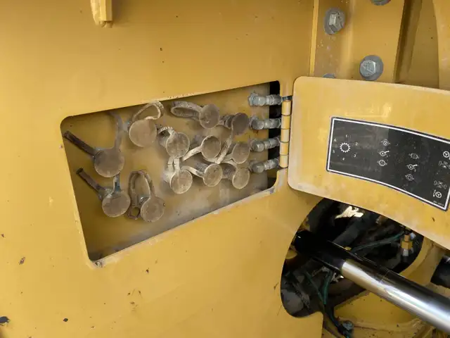 2011 Caterpillar Wheel Loader 972H in Heavy Equipment in Grande Prairie - Image 32