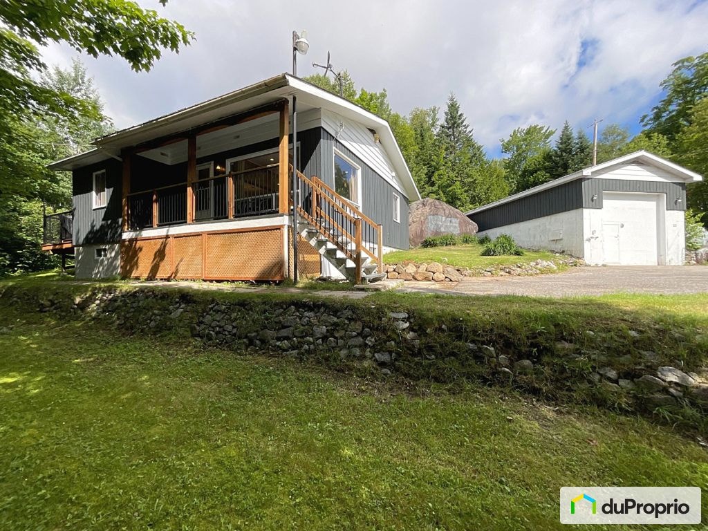 $315,000 - Country home for sale in Chertsey — photo 1