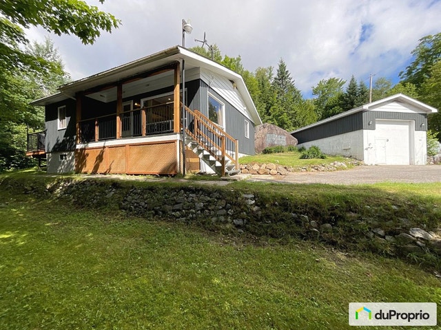 $305,000 - Country home for sale in Chertsey — photo 1