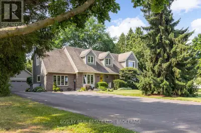 A perfect slice of country living with the convenience of the city mere minutes away, it'll be easy...