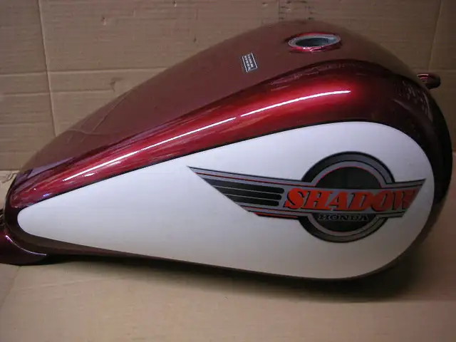Used Honda fuel tank 17520-MAA-670ZG off of a 1994 VT1100 Shadow in Other in Stratford - Image 2
