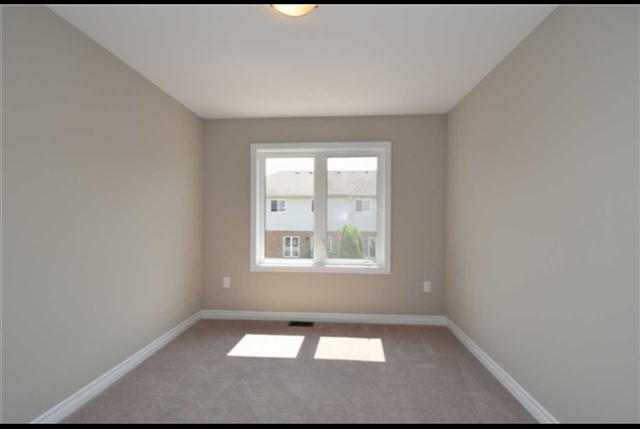 Townhouse for rent in summit park  stoney creek in Long Term Rentals in Hamilton - Image 7