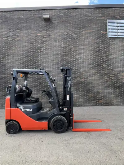 Keywords: used forklift, forklift, propane forklift, 3-stage mast, 4,000 lbs capacity, side shift, u...